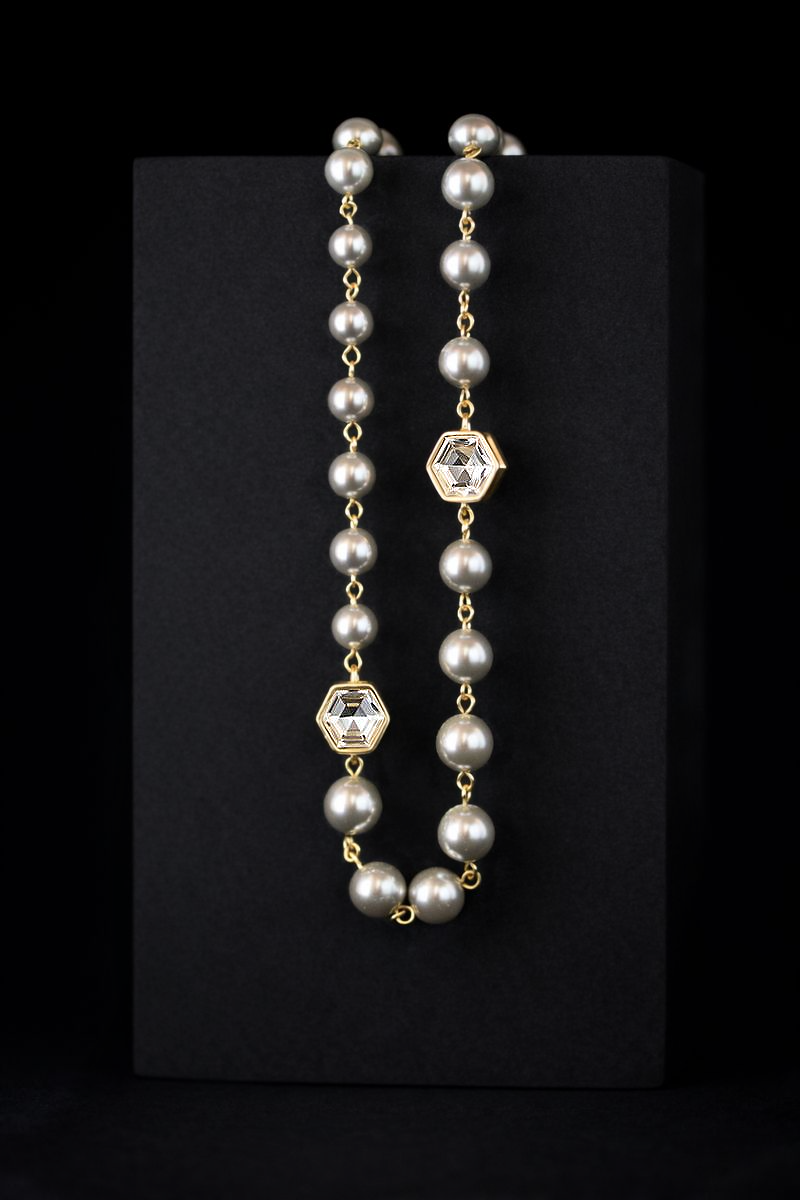 COLLANA GEOMETRIE DI LUCE