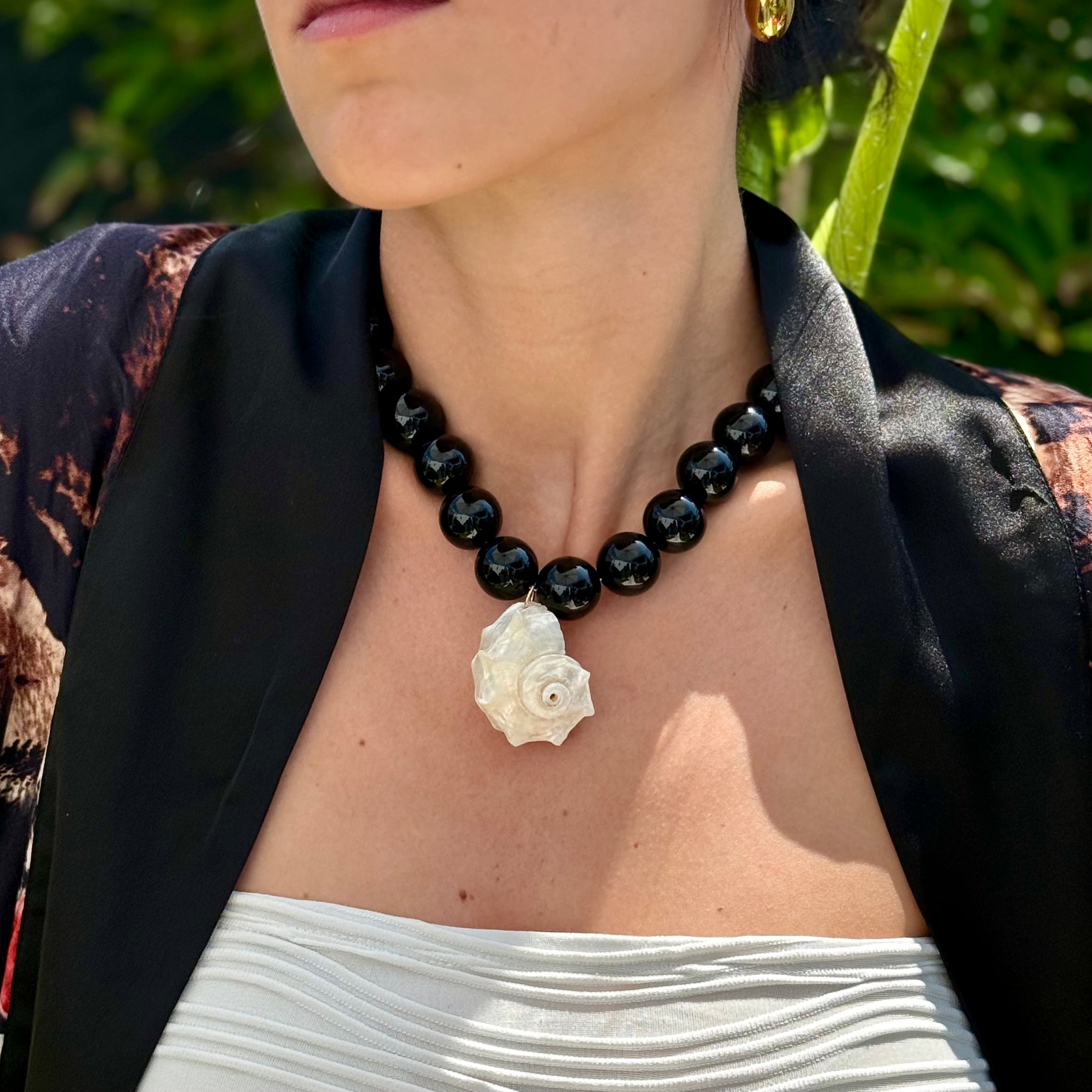 COLLANA BLACK SHELL